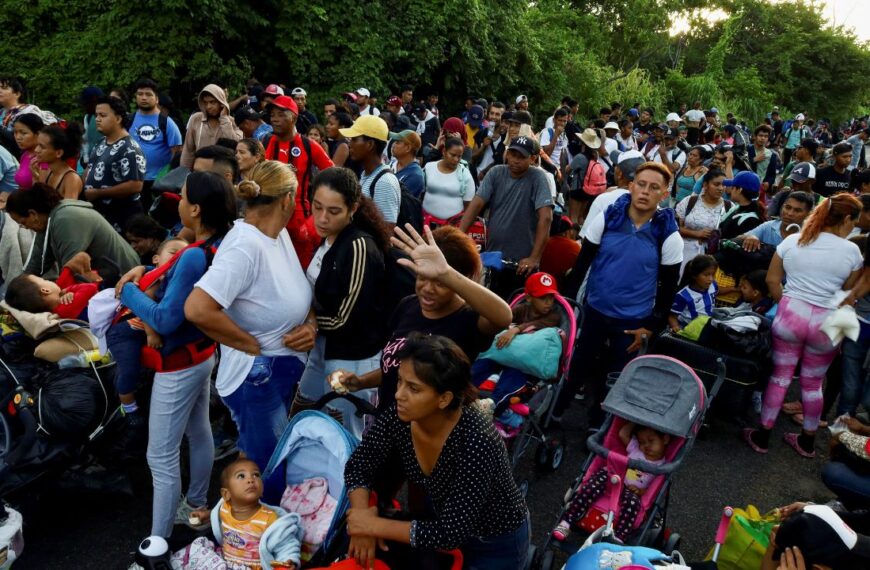 “No teníamos futuro”: Migrantes venezolanos huyen de la dictadura; esto se vive en el país