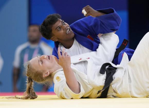 ¡México hace historia! Prisca Awiti asegura medalla y avanza a la Final en el judo de París 2024