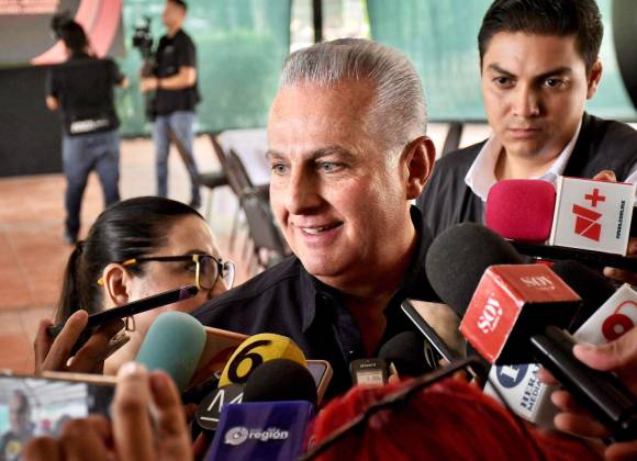Está claro quien gobernará Torreón, dice Román Cepeda, aunque equipo sigue en suspenso