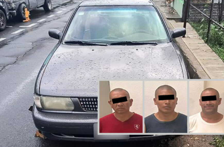 Hombres llevaban a mujer secuestrada en auto en Ecatepec; dijeron que iban a anexarla