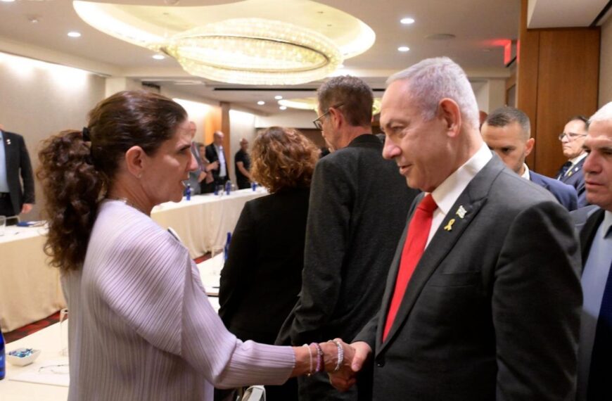 Durante su visita a Washington, Netanyahu escuchó reclamos de familiares de rehenes en Gaza