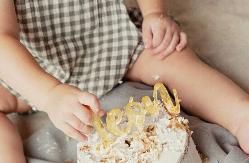 Carlos Rivera y Cynthia Rodríguez comparten tierna FOTO de su hijo en su primer cumpleaños