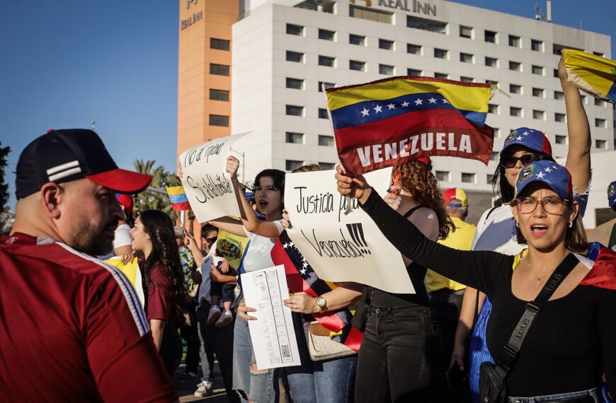 Migrantes venezolanos viven la crisis política de su país desde México: Tienen ‘miedo y esperanza’