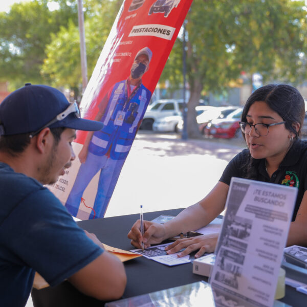 Neolaredenses acuden al programa municipal Empleo en tu…