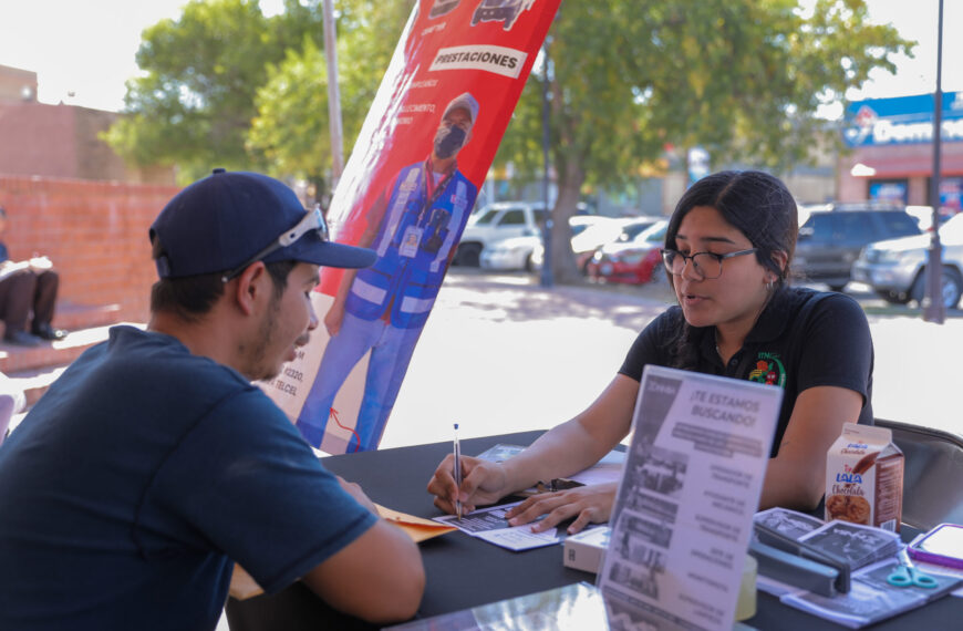 Neolaredenses acuden al programa municipal Empleo en tu colonia