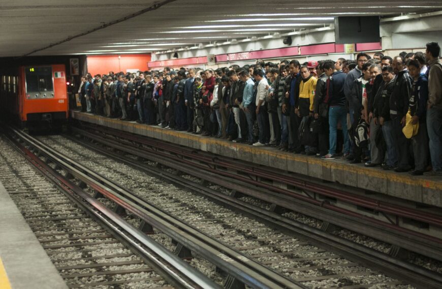 Línea 1 del Metro, ‘lenta, como siempre’: ¿Qué líneas reportan más retrasos este lunes?