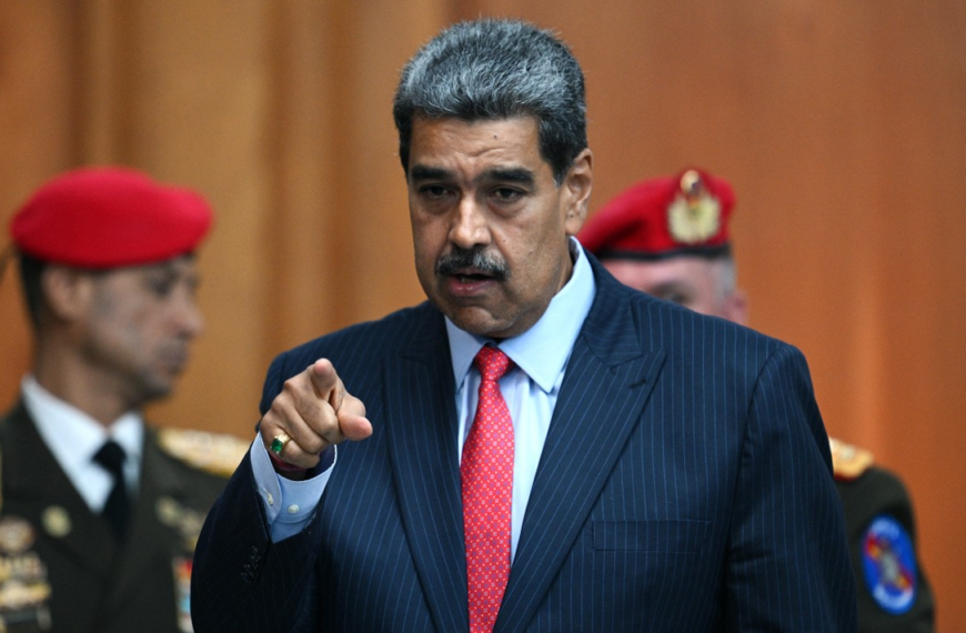 Nicolás Maduro insta a EU a “sacar sus narices” de Venezuela