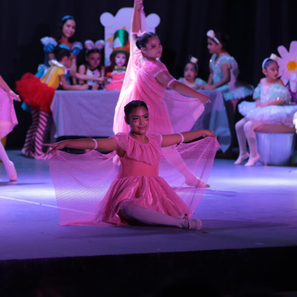 Invita gobierno municipal a inscribirse a los talleres de iniciación artística
