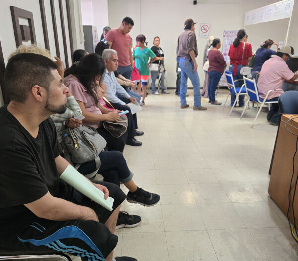 Saturan registros civiles para actas de nacimiento por el regreso a clases