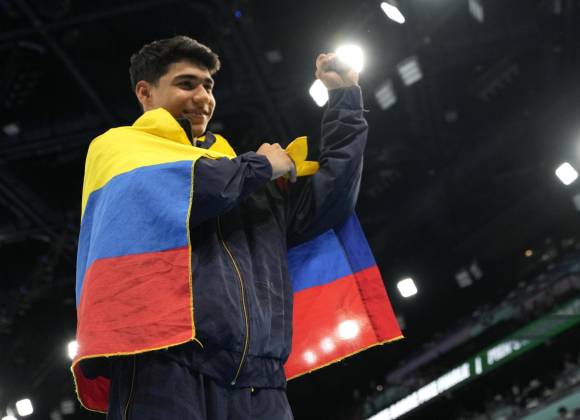 Ángel Barajas hace historia para Colombia al ganar plata en gimnasia artística en París 2024