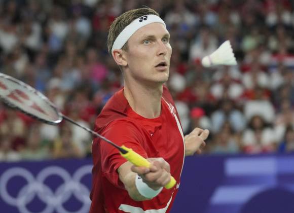 Viktor Axelsen conquista su segundo oro olímpico en bádminton