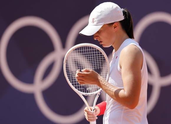 ¡La reina Iga Swiatek cae!: Zheng Qinwen pasa a la Final en París 2024