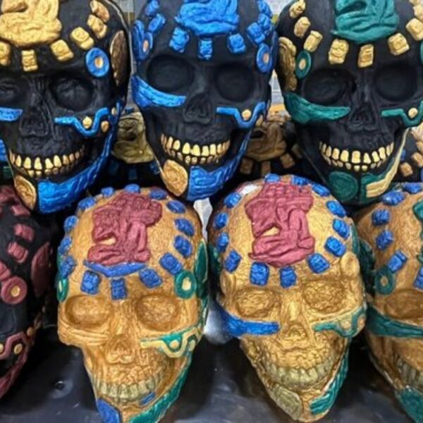 ¡Cráneos de “crystal”! Ocultan droga en artesanías con forma de calavera, iban a Australia