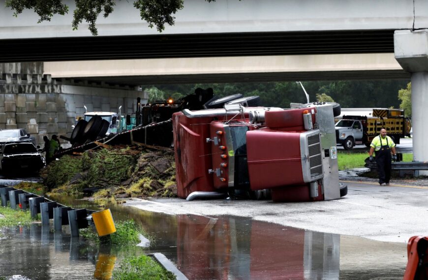 Dos muertos por tormenta tropical “Debby” en Florida