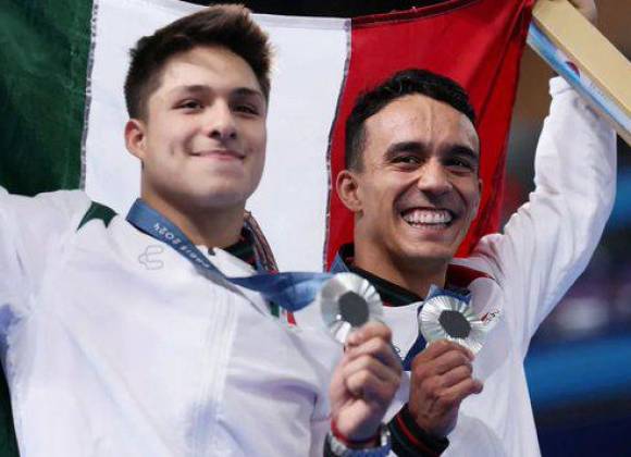 ¡Plata para México!… los clavadistas Osmar Olvera y Juan Celaya consiguen la tercera medalla para la delegación mexicana en París 2024