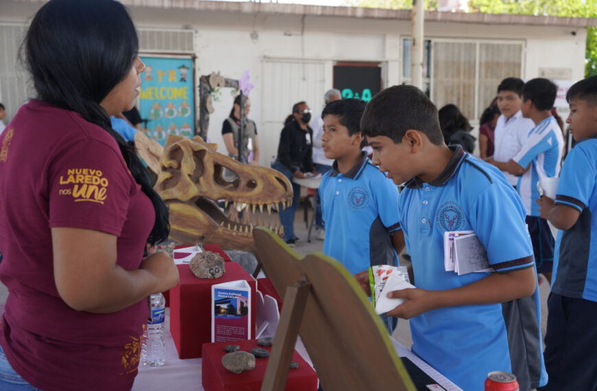 Acerca el Imjuve servicios del gobierno municipal a estudiantes de El Bayito
