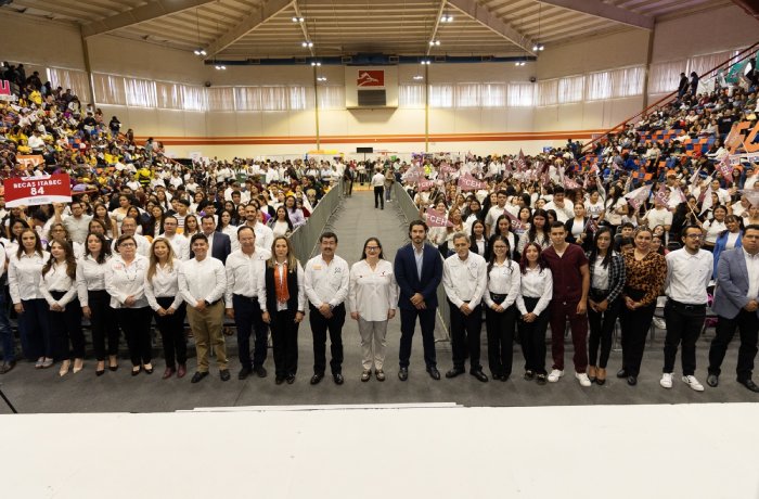 Entregan becas Futuro Tamaulipas a jóvenes de…