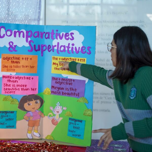 El gobierno municipal lanza nuevo curso de inglés para jóvenes neolaredenses