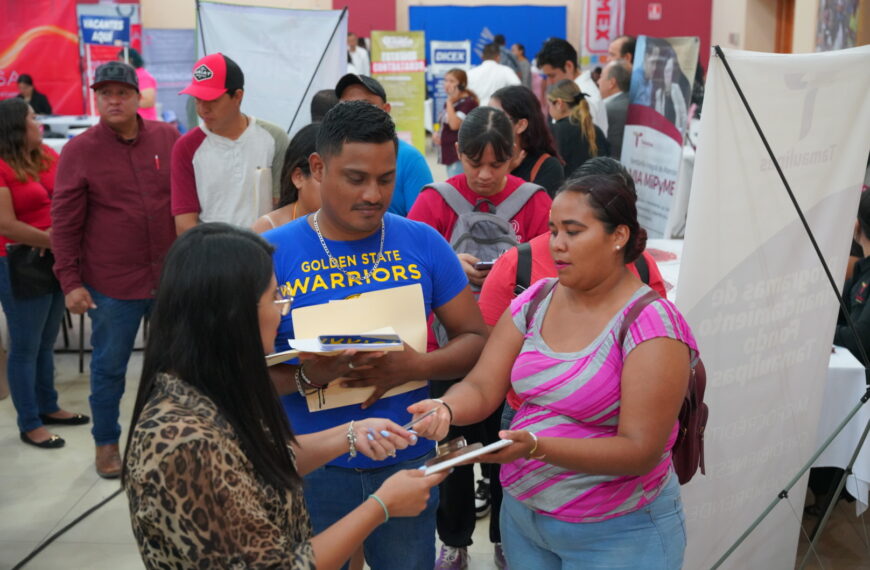 Ofertan 70 empresas locales más de 2,300 vacantes en la Feria de Empleo Municipal