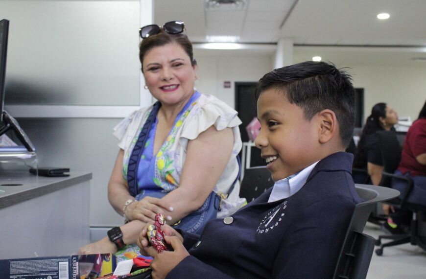 Apoya el gobierno municipal a 14 estudiantes con el programa Héroes UNE