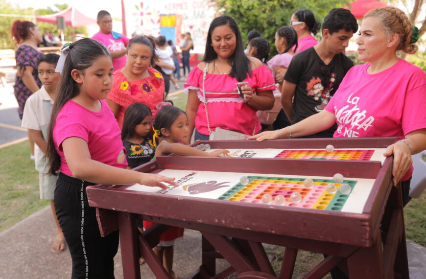 Se reúnen ciudadanos en la Viveros para…