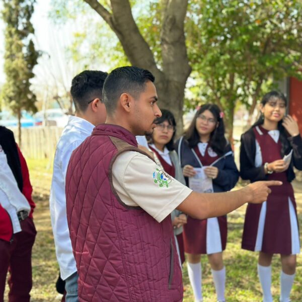 Gobierno municipal concientiza a estudiantes y empresas sobre el cuidado del medio ambiente