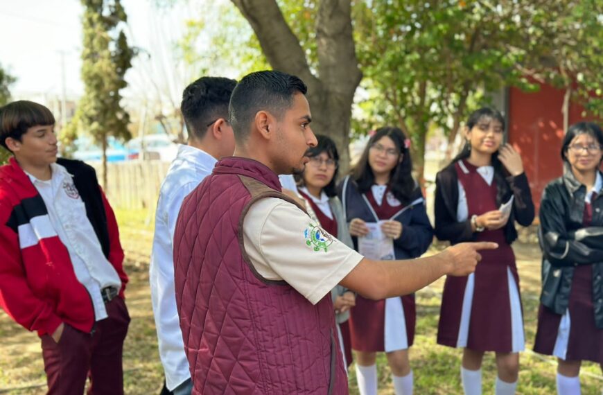 Gobierno municipal concientiza a estudiantes y empresas sobre el cuidado del medio ambiente
