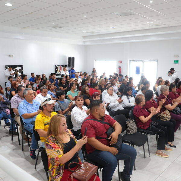 Inician alrededor de 400 ciudadanos talleres de oficio…
