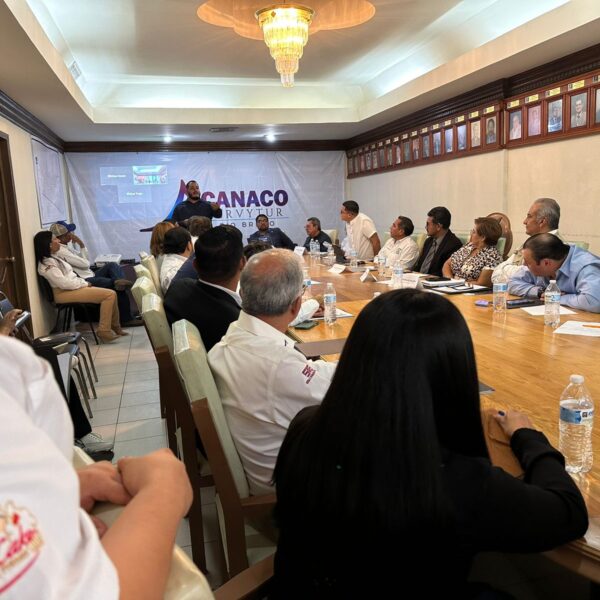Comercios de Tamaulipas firman con Oxxo y Walmart acuerdo para vender productos locales