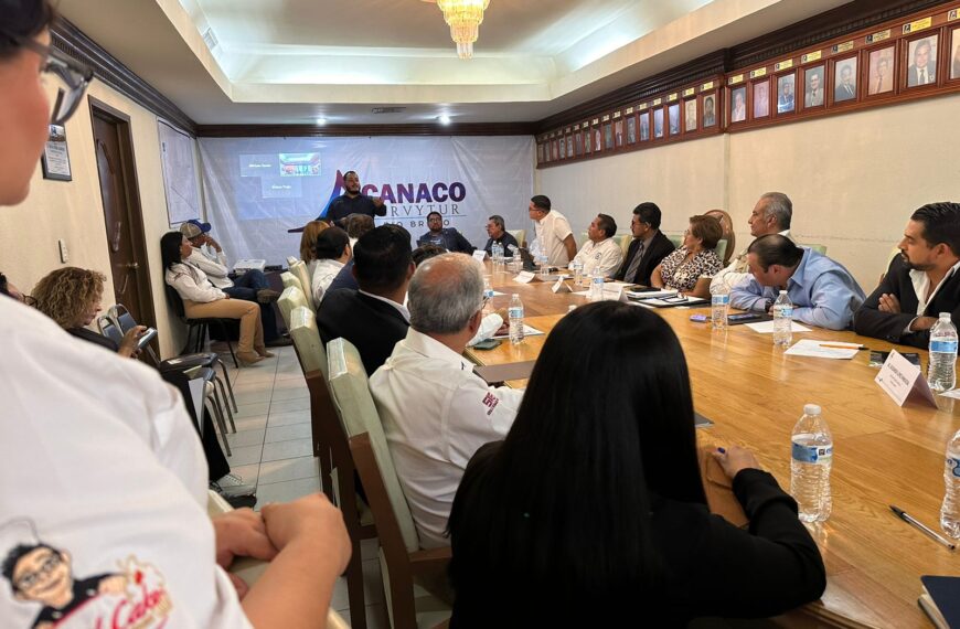 Comercios de Tamaulipas firman con Oxxo y Walmart acuerdo para vender productos locales