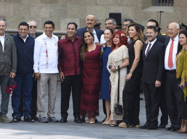 Asiste Américo Villarreal al sexto informe de gobierno del presidente López Obrador