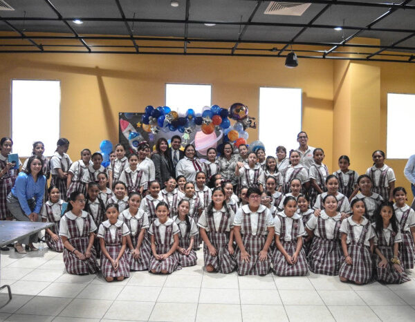 Inspiran a niñas a adentrarse en la ciencia y la tecnología en Nuevo Laredo