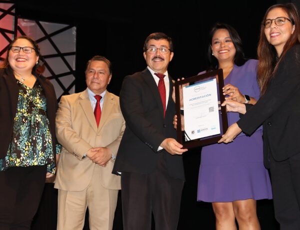 Recibe UAT reconocimiento nacional por la calidad de sus programas educativos