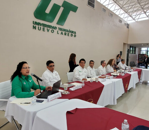 Encabeza subsecretario de educación reunión de directivos de universidades en la UT