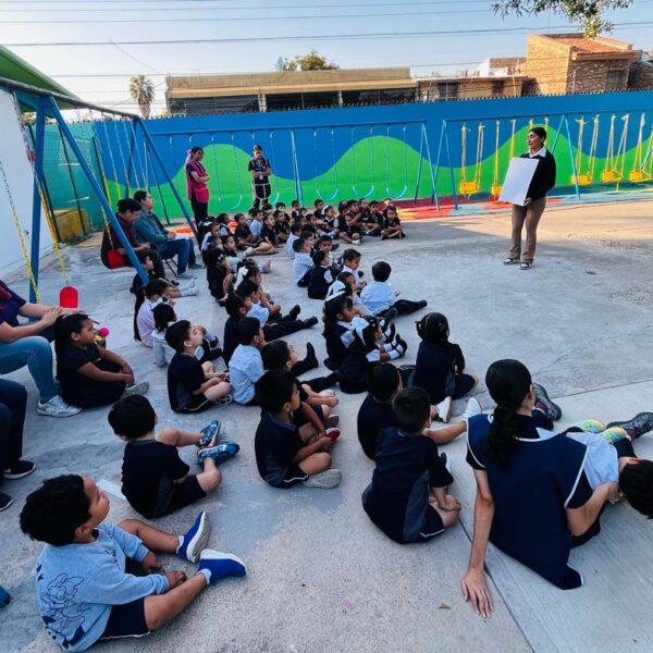 Visita programa de Biblioteca Itinerante el jardín de niños Beatriz Lugo de González