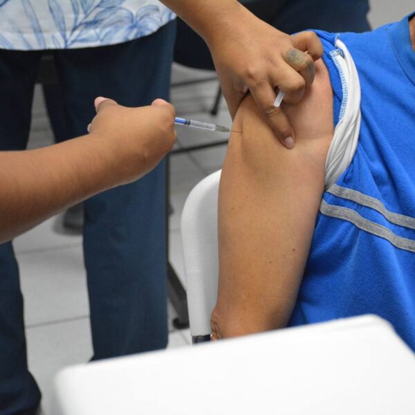 Se suma DIF a campaña nacional de vacunación contra influenza y Covid-19