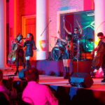 Disfrutan familias gran concierto de cuerdas en…