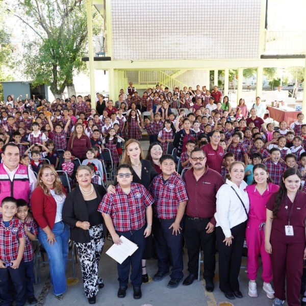 Celebra Sistema DIF Día Mundial de la Alimentación con evento en escuela primaria Revolución