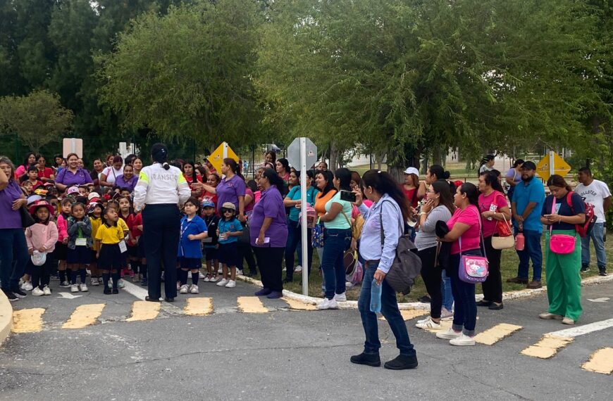 Niños y padres de familia se divierten y aprenden en Escuelita Vial en el Viveros