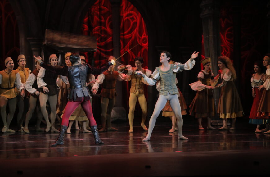 Enamora Romeo y Julieta en Festival Internacional de la Costa del Seno Mexicano al público