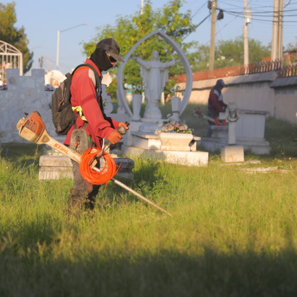 Preparan los panteones municipales para festejos por el Día de Muertos; recolectan más de 300 toneladas de basura