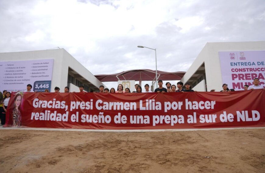 Agradecen padres y estudiantes esfuerzo del gobierno municipal en favor de la educación