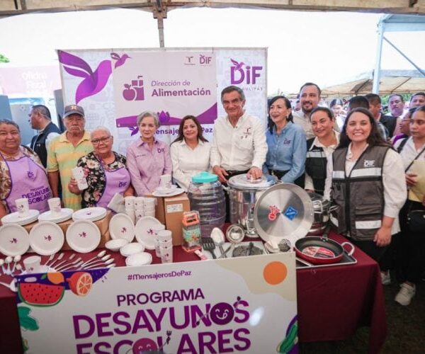 Llevan Américo y María la brigada Transformando Familias…