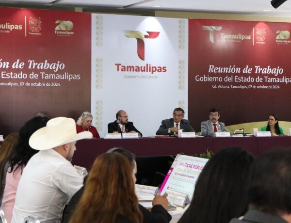 Garantiza gobierno estatal obra pública para los 43…