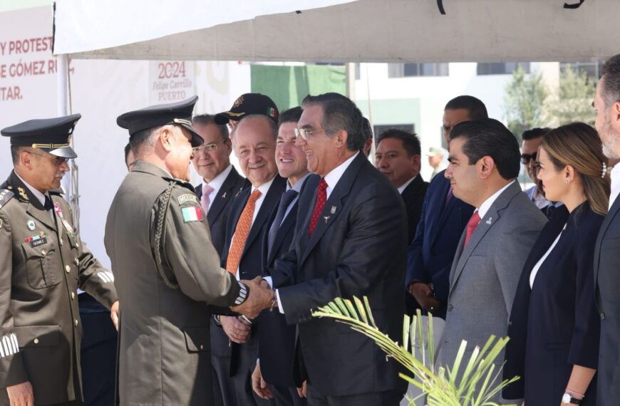 Acude Américo a relevos de mandos de Zonas Militares en Nuevo León y Tamaulipas
