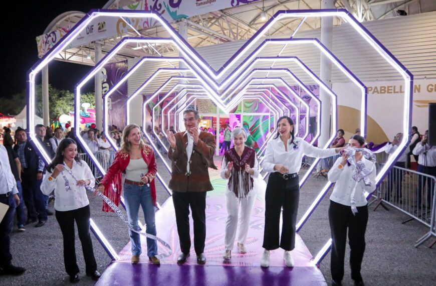 Inauguran Américo y María el stand del DIF Estatal en la Feria Tamaulipas 2024