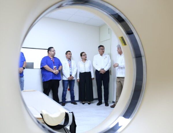 Entrega Américo Villarreal un tomógrafo al Hospital Infantil…