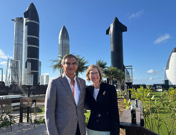 Visita gobernador Américo Villarreal Anaya la empresa SpaceX…