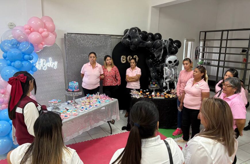 Exhibición de repostería y globoflexia en CEDIF: alumnas muestran su talento y progreso