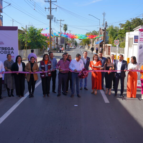 Entrega Carmen Lilia Canturosas obra de rehabilitación de colector pluvial en el sector Centro